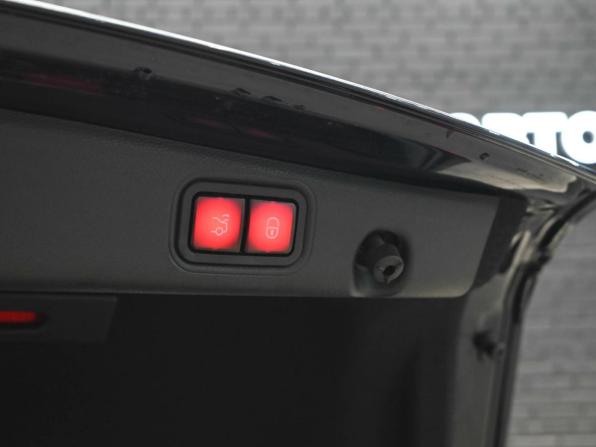 Mercedes-Benz E-Класс V (W213 S213 C238) с пробегом 2018 года, цена 3 390 000 рублей, 93507 км, седан, Автокод Объявления