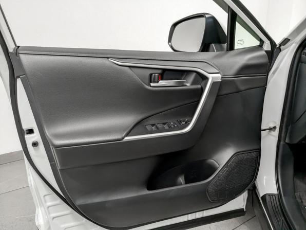 Toyota RAV4 V (XA50) с пробегом 2021 года, цена 3 800 000 рублей, 81956 км, внедорожник, Автокод Объявления