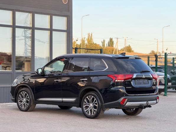 Mitsubishi Outlander III Рестайлинг 2 с пробегом 2018 года, цена 2 729 000 рублей, 116085 км, внедорожник, Автокод Объявления