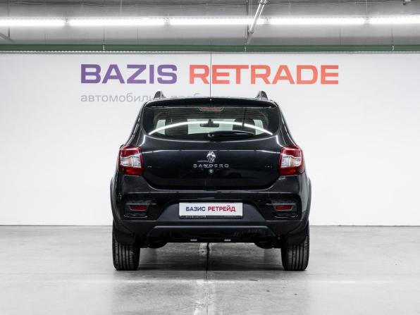 Renault Sandero II Рестайлинг с пробегом 2022 года, цена 1 799 000 рублей, 13436 км, хэтчбек, Автокод Объявления
