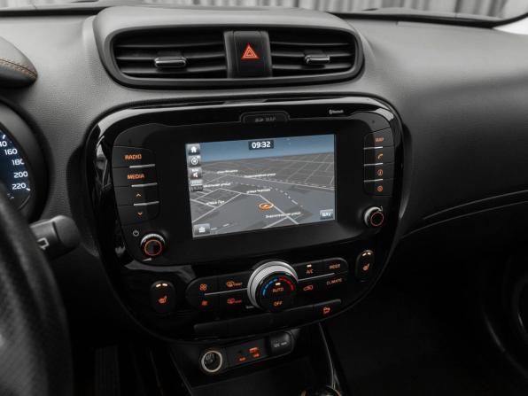 Kia Soul II Рестайлинг с пробегом 2018 года, цена 1 790 000 рублей, 66230 км, хэтчбек, Автокод Объявления