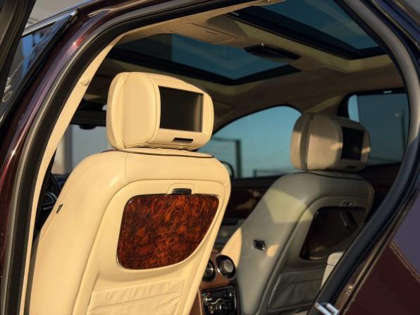 Jaguar XJ IV (X351) с пробегом 2011 года, цена 1 899 000 рублей, 98934 км, седан, Автокод Объявления