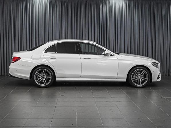 Mercedes-Benz E-Класс V (W213 S213 C238) с пробегом 2019 года, цена 3 048 000 рублей, 107979 км, седан, Автокод Объявления
