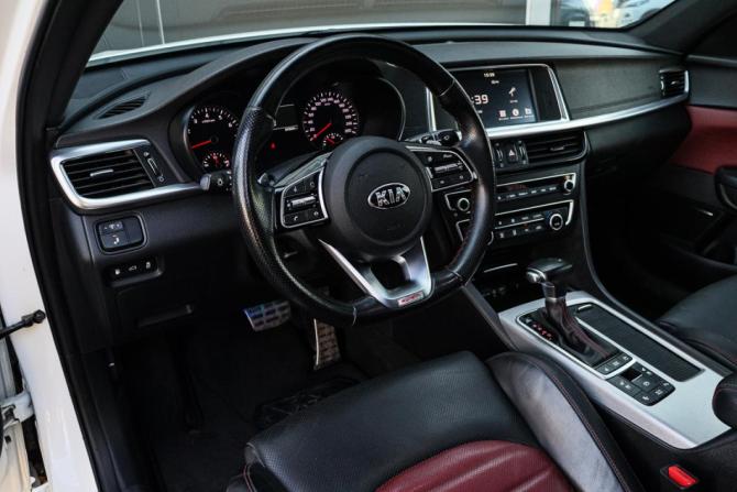 Kia Optima IV Рестайлинг с пробегом 2018 года, цена 2 650 000 рублей, 34952 км, седан, Автокод Объявления