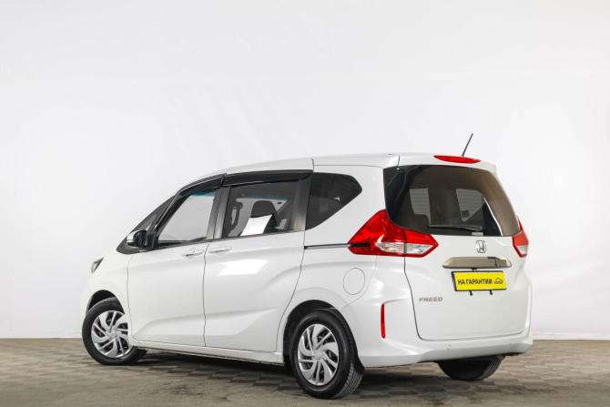 Honda Freed II Рестайлинг с пробегом 2020 года, цена 1 829 000 рублей, 39000 км, компактвэн, Автокод Объявления