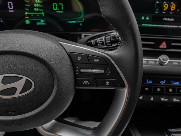 Hyundai Elantra VII (CN7) Рестайлинг с пробегом 2024 года, цена 2 245 000 рублей, 23070 км, седан, Автокод Объявления