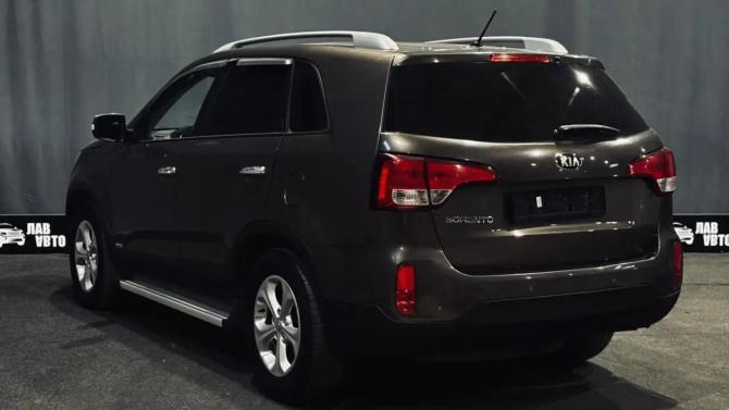 Kia Sorento II Рестайлинг с пробегом 2015 года, цена 1 650 000 рублей, 182000 км, внедорожник, Автокод Объявления