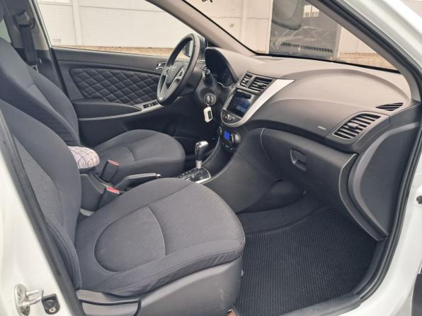 Hyundai Solaris I с пробегом 2013 года, цена 775 000 рублей, 156000 км, седан, Автокод Объявления