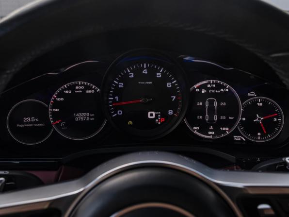 Porsche Cayenne III с пробегом 2019 года, цена 5 900 000 рублей, 142000 км, внедорожник, Автокод Объявления
