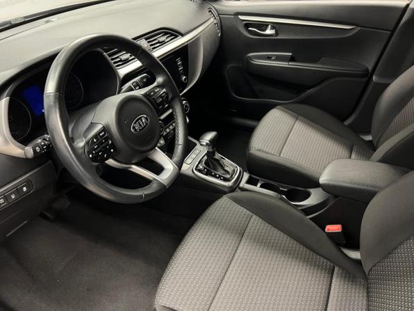 Kia Rio IV Рестайлинг с пробегом 2020 года, цена 1 465 000 рублей, 129186 км, седан, Автокод Объявления