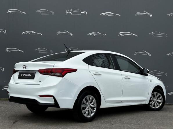 Hyundai Solaris II с пробегом 2019 года, цена 1 372 700 рублей, 128326 км, седан, Автокод Объявления