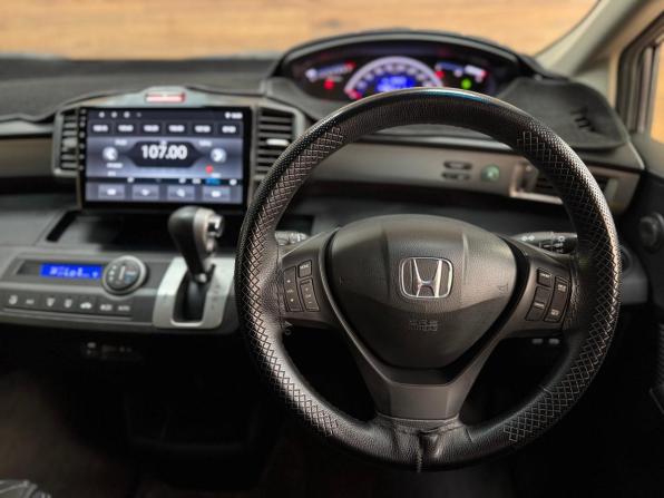 Honda Freed I Рестайлинг 2 с пробегом 2016 года, цена 1 290 000 рублей, 132500 км, компактвэн, Автокод Объявления