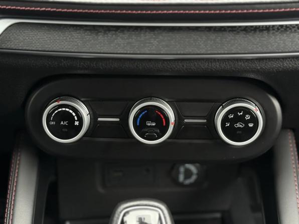 Dongfeng Fengon 500 с пробегом 2024 года, цена 1 460 000 рублей, 27387 км, внедорожник, Автокод Объявления