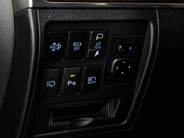 Toyota Land Cruiser 200 Series Рестайлинг 2 с пробегом 2017 года, цена 5 499 000 рублей, 214151 км, внедорожник, Автокод Объявления