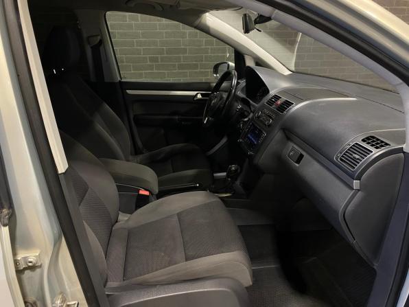 Volkswagen Touran I Рестайлинг 2 с пробегом 2010 года, цена 890 000 рублей, 172704 км, компактвэн, Автокод Объявления