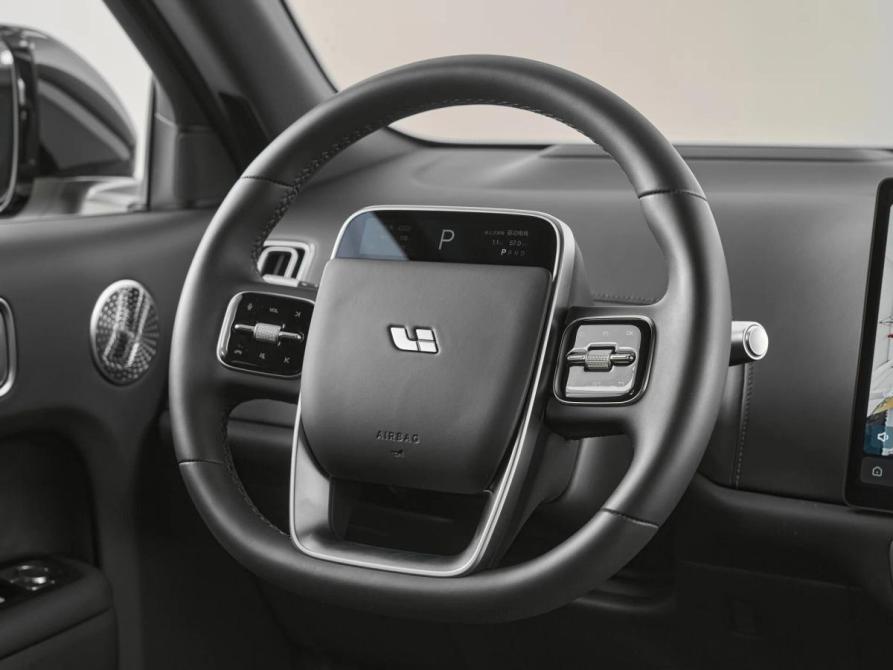 Li Auto (Lixiang) L9 I Рестайлинг Москва  - изображение 11