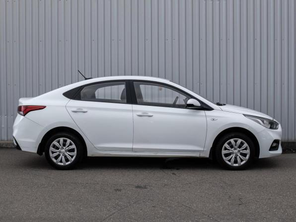 Hyundai Solaris II с пробегом 2019 года, цена 999 000 рублей, 182626 км, седан, Автокод Объявления