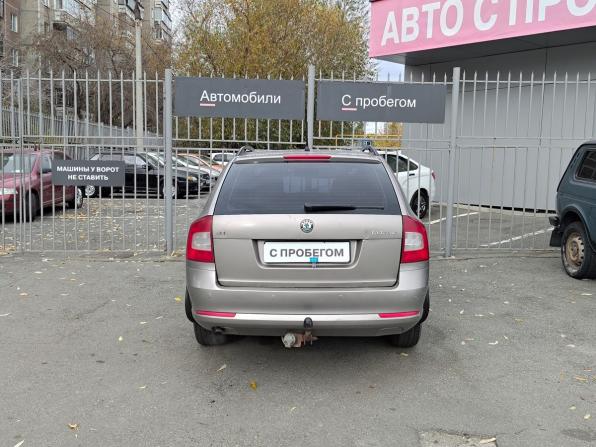 Skoda Octavia II (A5) Рестайлинг с пробегом 2012 года, цена 715 000 рублей, 294000 км, универсал, Автокод Объявления