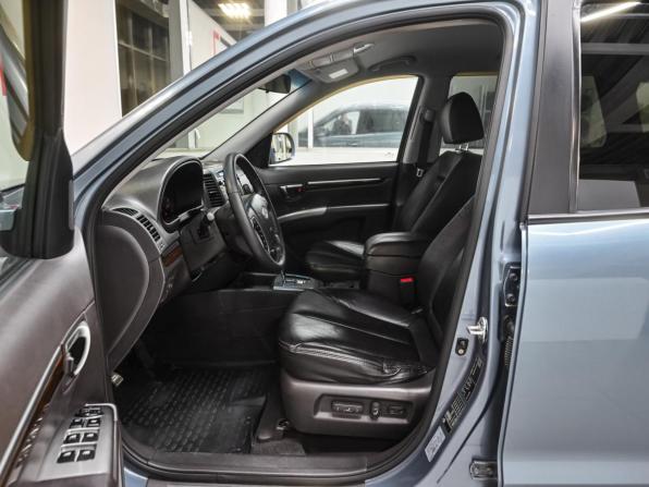 Hyundai Santa Fe II Рестайлинг с пробегом 2011 года, цена 1 349 000 рублей, 176286 км, внедорожник, Автокод Объявления