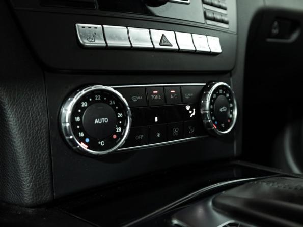 Mercedes-Benz C-Класс III (W204) Рестайлинг с пробегом 2011 года, цена 1 350 000 рублей, 296896 км, седан, Автокод Объявления