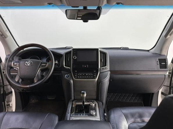 Toyota Land Cruiser 200 Series Рестайлинг 2 с пробегом 2015 года, цена 4 750 000 рублей, 187000 км, внедорожник, Автокод Объявления