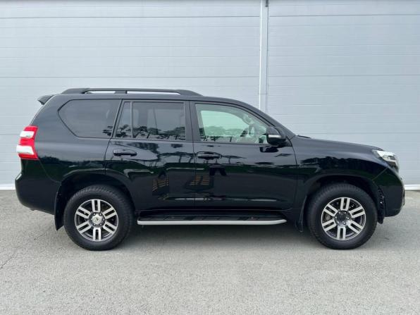 Toyota Land Cruiser Prado 150 Series Рестайлинг 1 с пробегом 2017 года, цена 3 939 000 рублей, 158030 км, внедорожник, Автокод Объявления