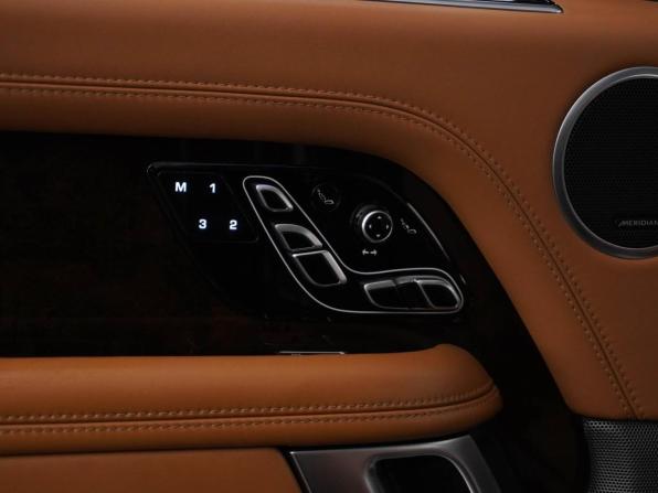 Land Rover Range Rover IV Рестайлинг с пробегом 2018 года, цена 6 699 699 рублей, 162861 км, внедорожник, Автокод Объявления