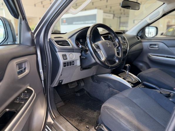 Mitsubishi L200 V с пробегом 2017 года, цена 2 450 000 рублей, 55000 км, offers.body_type.unknown, Автокод Объявления