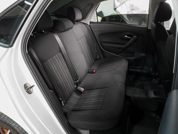 Volkswagen Polo V Рестайлинг с пробегом 2015 года, цена 979 000 рублей, 112868 км, седан, Автокод Объявления