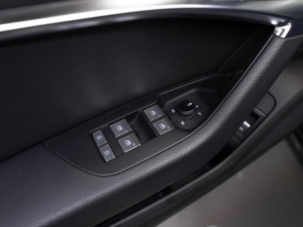 Audi A6 V (C8) с пробегом 2020 года, цена 3 990 000 рублей, 127738 км, седан, Автокод Объявления