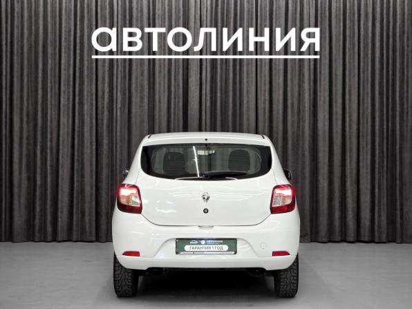 Renault Sandero II Рестайлинг с пробегом 2020 года, цена 579 000 рублей, 120000 км, хэтчбек, Автокод Объявления