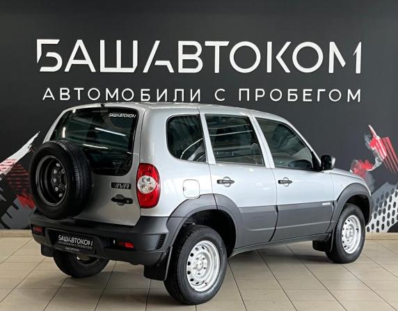 Chevrolet Niva I Рестайлинг с пробегом 2017 года, цена 735 000 рублей, 85638 км, внедорожник, Автокод Объявления