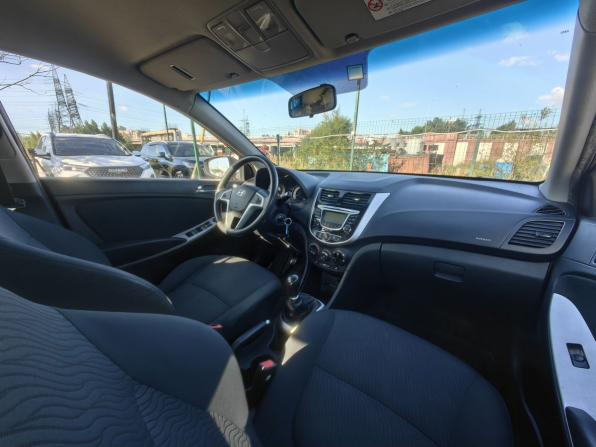 Hyundai Solaris I с пробегом 2012 года, цена 429 000 рублей, 330000 км, седан, Автокод Объявления