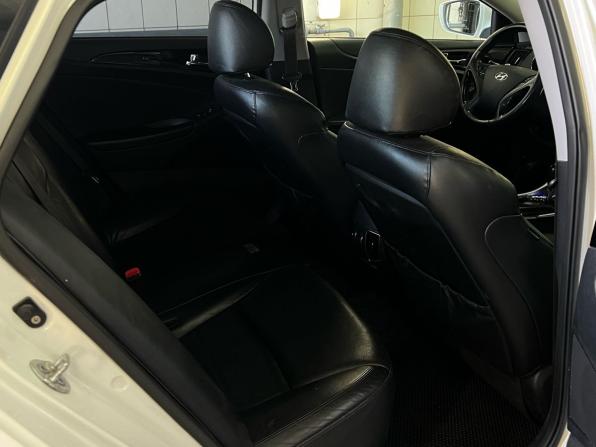 Hyundai Sonata VI (YF) с пробегом 2010 года, цена 929 000 рублей, 254317 км, седан, Автокод Объявления