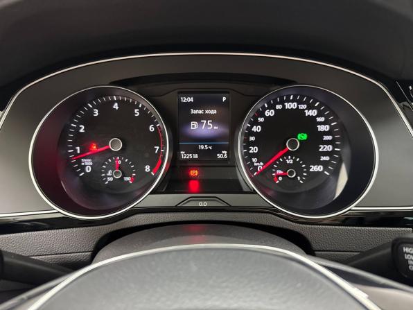 Volkswagen Passat B8 с пробегом 2019 года, цена 1 900 000 рублей, 122516 км, седан, Автокод Объявления