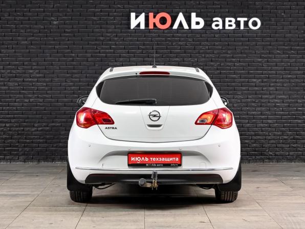Opel Astra J Рестайлинг с пробегом 2014 года, цена 946 000 рублей, 102517 км, хэтчбек, Автокод Объявления