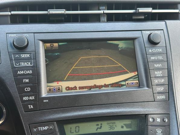 Toyota Prius III (XW30) с пробегом 2010 года, цена 1 030 000 рублей, 135000 км, лифтбек, Автокод Объявления