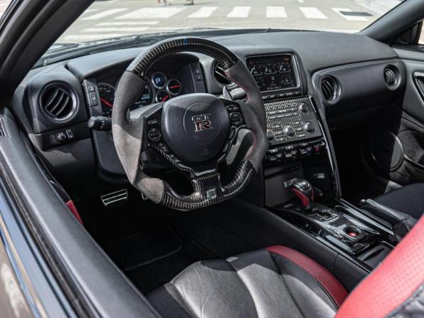 Nissan GT-R I Рестайлинг 1 с пробегом 2012 года, цена 9 550 000 рублей, 73714 км, купе, Автокод Объявления