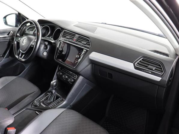 Volkswagen Tiguan II с пробегом 2017 года, цена 2 300 000 рублей, 129500 км, внедорожник, Автокод Объявления