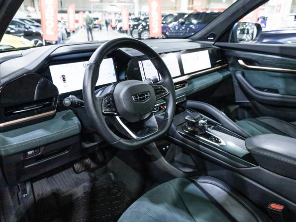 Geely Monjaro I с пробегом 2024 года, цена 3 290 000 рублей, 60742 км, внедорожник, Автокод Объявления