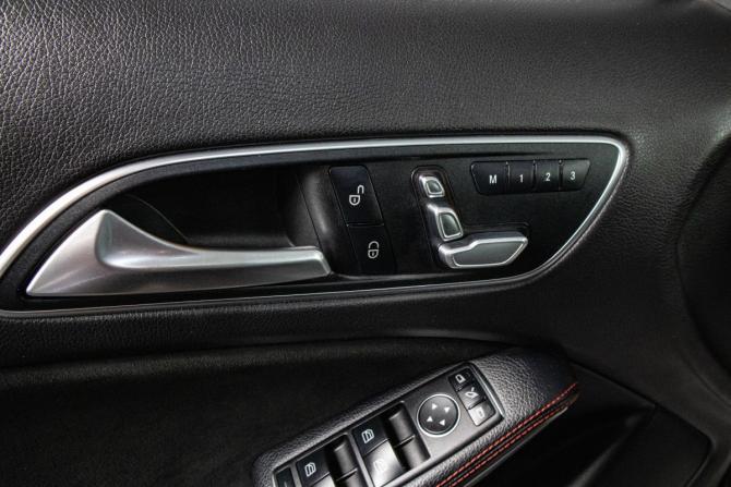 Mercedes-Benz GLA I (X156) с пробегом 2018 года, цена 2 959 000 рублей, 97000 км, внедорожник, Автокод Объявления