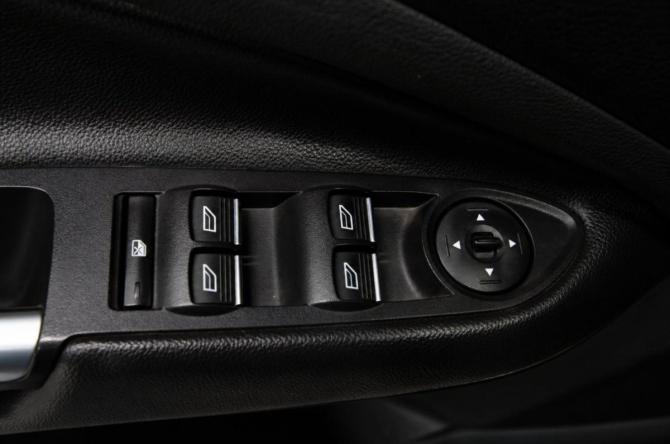 Ford Kuga II Рестайлинг с пробегом 2017 года, цена 1 629 000 рублей, 175500 км, внедорожник, Автокод Объявления