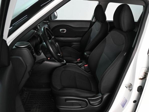 Kia Soul II Рестайлинг с пробегом 2017 года, цена 1 749 000 рублей, 58514 км, хэтчбек, Автокод Объявления