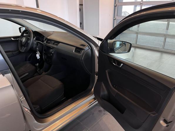 Skoda Rapid I Рестайлинг с пробегом 2018 года, цена 1 350 000 рублей, 109393 км, лифтбек, Автокод Объявления