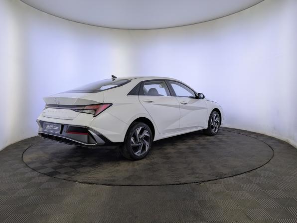 Hyundai Elantra VII (CN7) Рестайлинг с пробегом 2024 года, цена 2 200 000 рублей, 34821 км, седан, Автокод Объявления