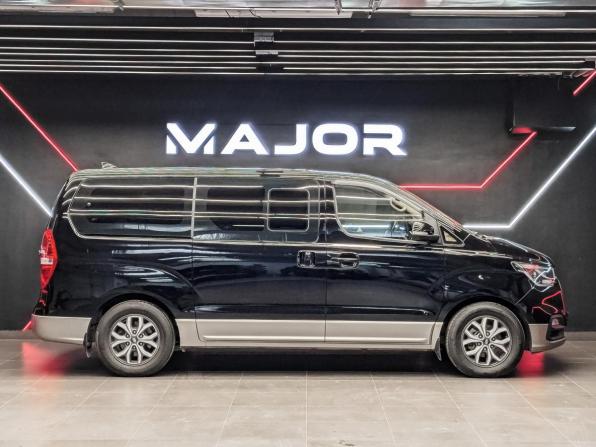 Hyundai H-1 II Рестайлинг 2 с пробегом 2021 года, цена 3 195 000 рублей, 141000 км, минивэн, Автокод Объявления