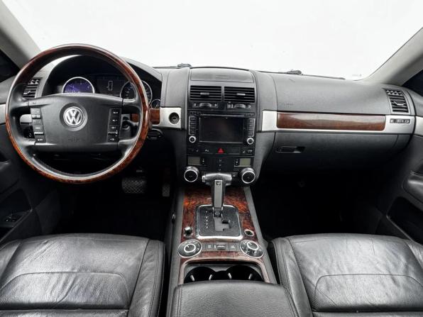 Volkswagen Touareg I Рестайлинг с пробегом 2008 года, цена 859 000 рублей, 274581 км, внедорожник, Автокод Объявления