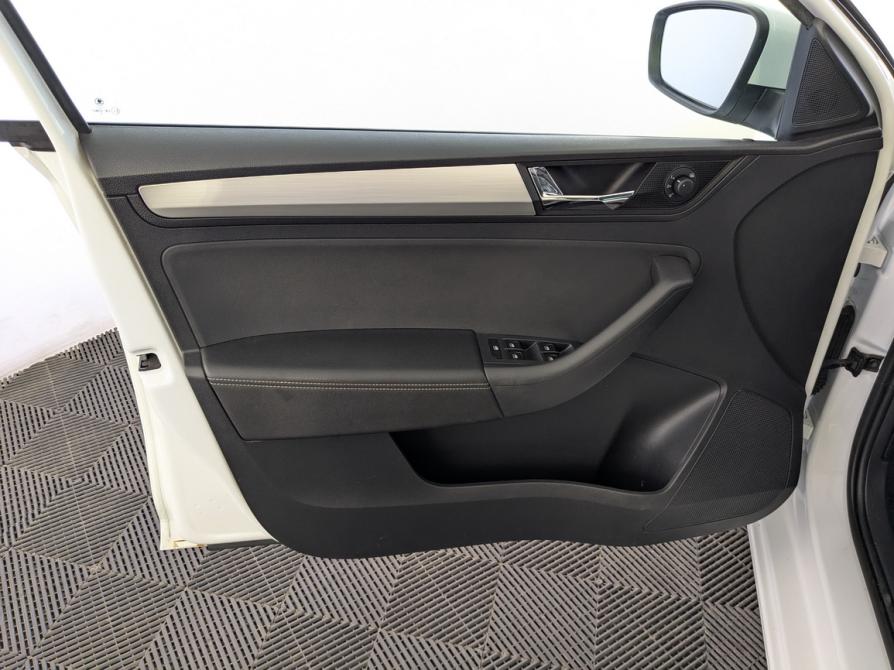 Skoda Rapid I Рестайлинг Москва  - изображение 19