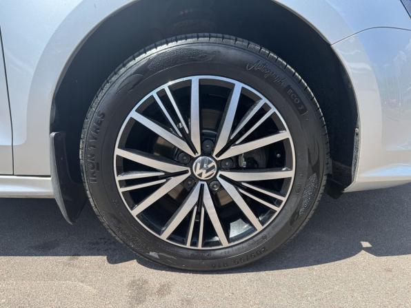 Volkswagen Jetta VI Рестайлинг с пробегом 2016 года, цена 1 295 000 рублей, 138873 км, седан, Автокод Объявления
