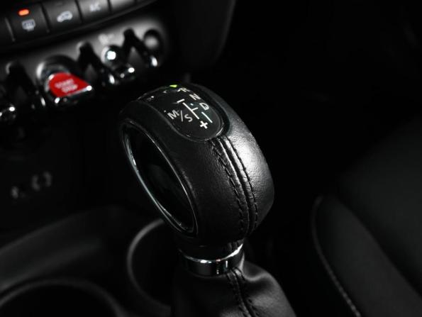 Mini Hatch III (F55/F56) с пробегом 2017 года, цена 2 179 000 рублей, 52962 км, хэтчбек, Автокод Объявления
